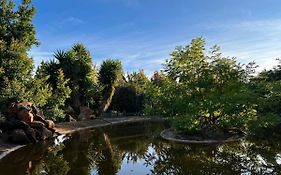 White Linen Guesthouse